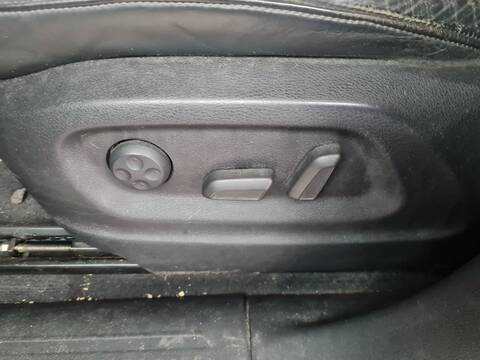Foto 4ª: Asientos Traseros Audi Q5 3.0 TDI 239CV 176KW [CCWA] (2009)