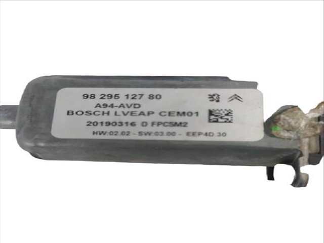 Foto 3ª: Elevalunas Eléctrico Delantero Derecho Peugeot 2008 1.6 BLUEHDI 120 (2013)