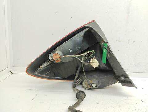 Foto 2ª: Piloto Trasero Derecho Kia Rio 82CV 60KW (2005)