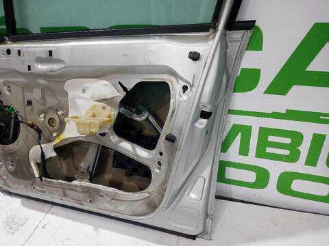 Foto 3ª: Puerta Delantera Derecha Citroen C4 1.6 16V HDI 90CV [9HXDV6ATED4] (2004)