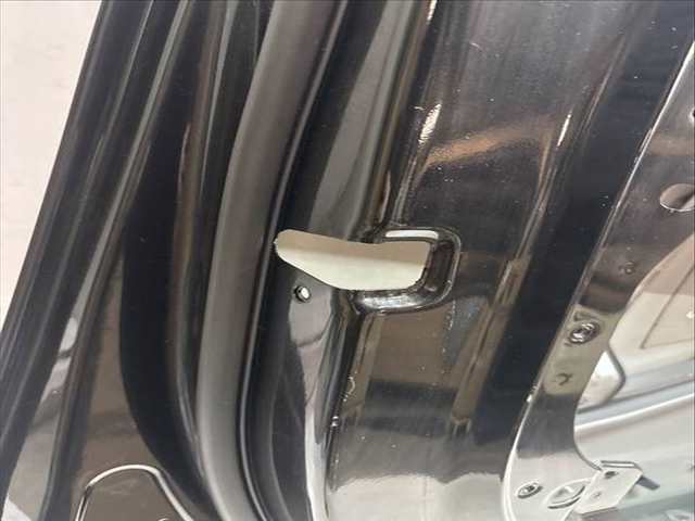 Foto 3ª: Puerta Delantera Izquierda Land Rover Defender 3.0 DIESEL 300 CV 300 CV 221KW [DT306 AJ20D6] (2024)