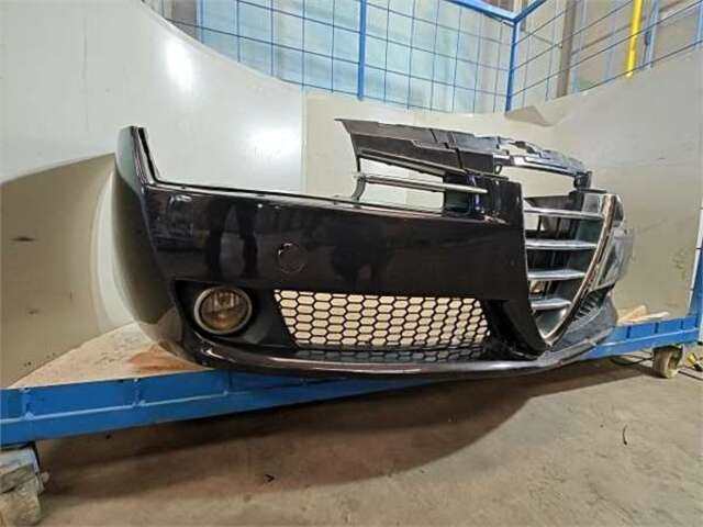 Foto 3ª: Paragolpes Delantero Alfa Romeo 159 1.9 JTDM 16V - SELECTIVE [1.9 LTR. - 110 KW JTD (M) 16V CAT] [939 A2.000]