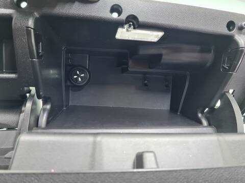 Foto 2ª: Guantera Bmw Mini COOPER D 112CV 82KW [N47C16A] (2011)