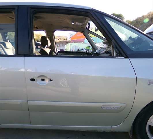 Puerta Delantera Derecha Renault Espace 2.2 DCI 2002-2015