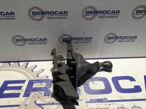 Foto 3ª: Palanca de Cambio Mazda 3 1.6 16V CAT BERLINA 105CV 77KW [Z6] (2005)