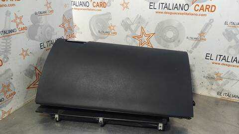 Foto 1ª: Guantera Mercedes Clase ML 300 3.0 CDI W164) 224CV 165KW AUT. OM642 [OM642940] (2006)