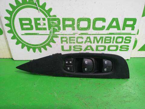 Botonera Elevalunas Nissan Qashqai ACENTA 140CV 103KW