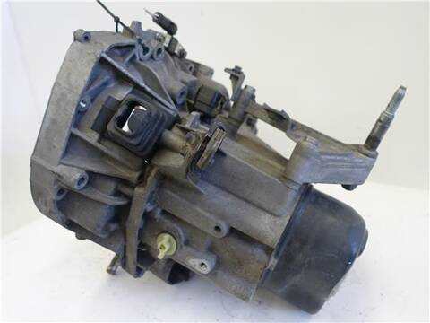 Foto 2ª: Caja Cambios Renault Clio 1.2 B/CB0F B/CB0A B/CB10 B/CB1K B/CB2D B/CB2H) 58CV 43KW [D7F 720] (2000)