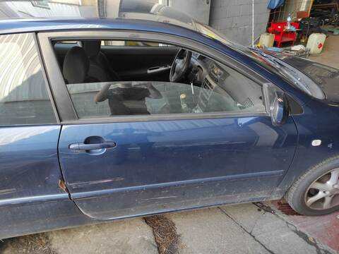 Puerta Delantera Derecha Toyota Corolla 3ZZFE