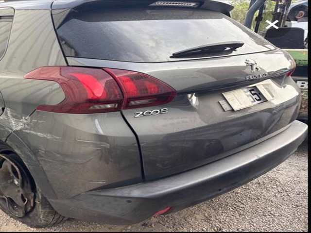 Foto 3ª: Portón Peugeot 2008 YHY (2019)
