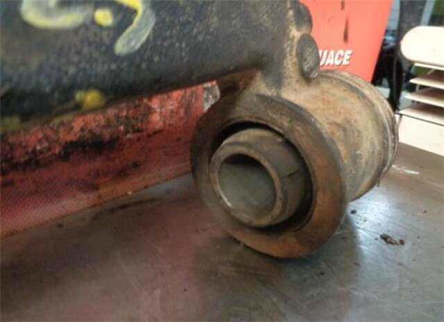 Foto 2ª: Brazo Suspension Delantero Izquierdo Renault Master 2.5 DCI (115CV) [G9UA750]