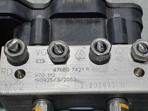 Foto 3ª: Abs Renault Clio ZEN 101CV 74KW [H4DB4] (2019)