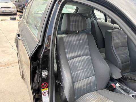 Foto 3ª: Asiento Delantero Derecho Bmw Serie 1 114 204D4 BERLINA (2004)