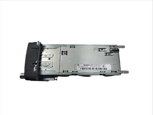 Foto 3ª: Sistema Audio Radio CD Volkswagen Touran ADVANCE 1 TDI DPF 105CV (2010)