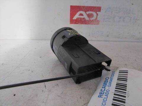 Foto 2ª: Mando Multifuncion Volkswagen Golf 1.9 TDI BERLINA 90CV 66KW [ALH] (2001)