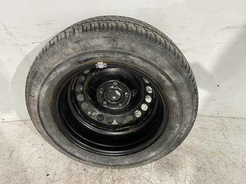 Foto 2ª: Neumatico Volkswagen Passat ADVANCE 131CV [AVF] (2000)