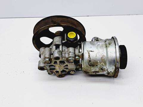 Foto 3ª: Bomba de Direccion Toyota Avensis 2.2 D-4D CAT BERLINA 150CV 110KW (2003)