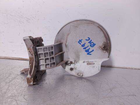 Foto 2ª: Tapa Exterior Combustible Peugeot 307 XR CLIM 90CV 66KW [RHY] (2003)