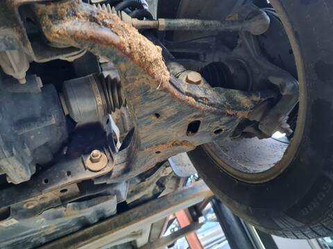 Brazo Suspension Delantero Izquierdo Ford Ranger DOBLE CABINA WILDTRACK 4X4 4P) 213CV