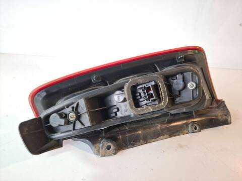Foto 2ª: Piloto Trasero Izquierdo Fiat Punto 1.3 16V MULTIJET DYNAMIC 66KW) 90CV (2005)