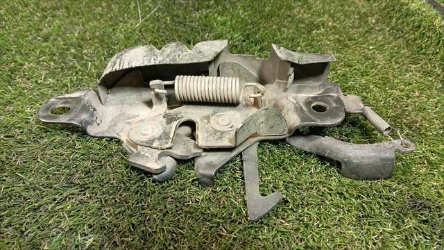 Cerradura Capot Toyota 4 Runner 3.0 T DIESEL