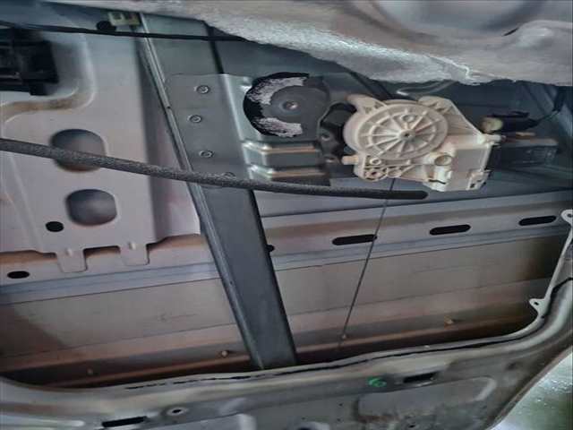Elevalunas Eléctrico Delantero Izquierdo Mercedes Sprinter 310/311/313/314/316 CDI 906.631/633/635/637) 114CV 84KW CAJA CERRADA