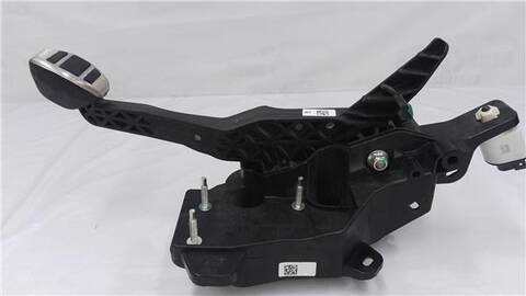 Foto 4ª: Pedal Freno Opel Mokka 1.2 76) 131CV 96KW [F 12 XHT (EB2ADTS)] (2022)