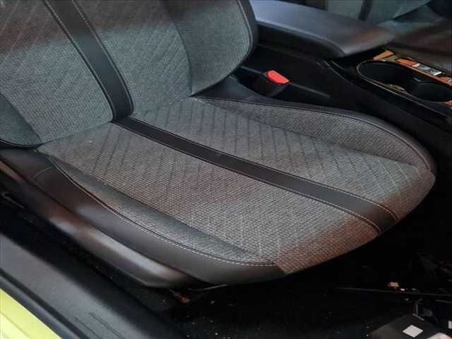 Foto 3ª: Asiento Delantero Derecho Peugeot 208 1.2 PURETECH 100 101CV 74KW [HN05] (2024)