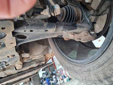 Brazo Suspension Delantero Izquierdo Citroen C5 C-SERIES AIRCROSS 130CV 96KW