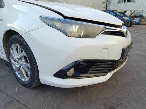 Foto 2ª: Paragolpes Delantero Toyota Auris 2ZR (2016)