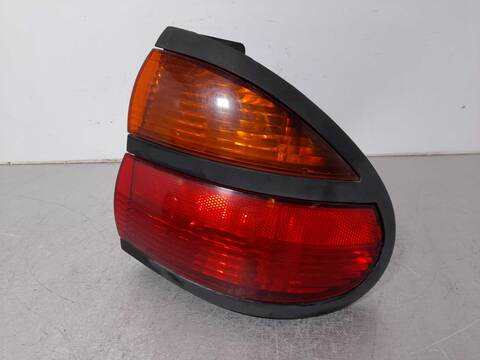 Foto 3ª: Piloto Trasero Derecho Renault Laguna 2.2 DIESEL 83CV 61KW [G8T] (1995)