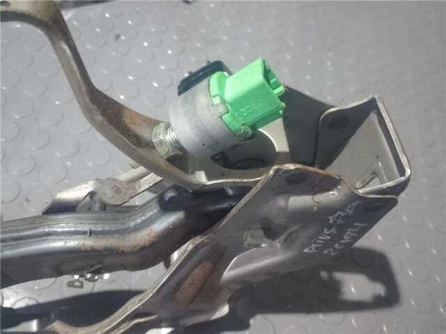 Foto 2ª: Pedal Freno Toyota Prius HÍBRIDO BASIS [HÍBRIDO 57 KW ( 1.5 LTR. - 57 CAT)] [1NZ-FXE]