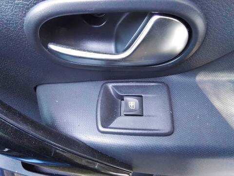 Foto 1ª: Botonera Elevalunas Dacia Sandero COMFORT 95CV 70KW [K9K U8] (2020)