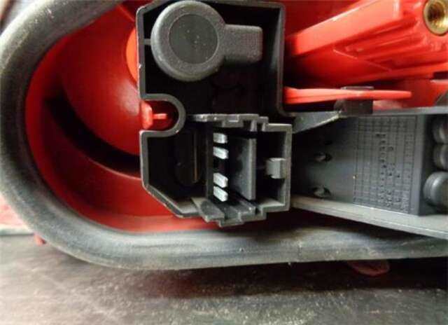 Foto 2ª: Piloto Trasero Izquierdo Renault Vel Satis 2.0 EXPRESSION [2.0 LTR. - 120 KW 16V TURBO] [F4R 762]