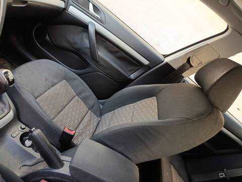Asiento Delantero Derecho Skoda Octavia CAY