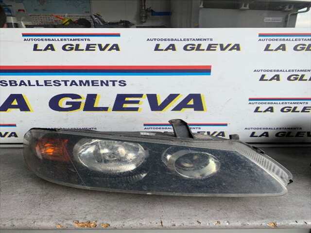 Faro Derecho Nissan Almera 2.2 DI 110CV