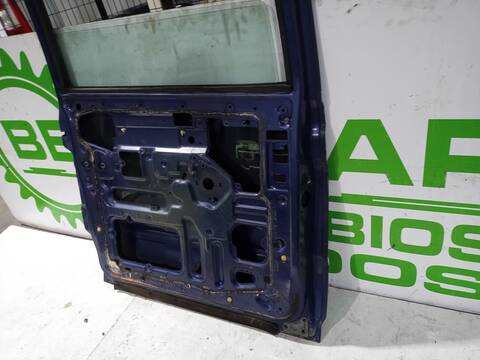 Foto 2ª: Puerta Lateral Corredera Izquierda Nissan Serena 2.3 LX DIESEL 75CV 55KW [LD23] (1997)