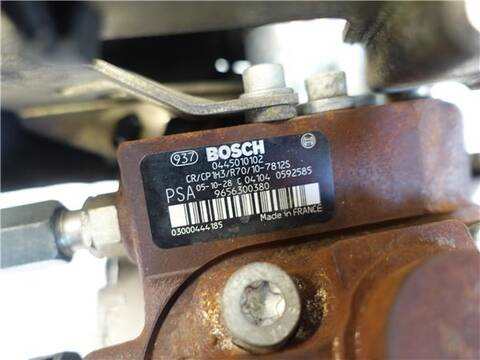 Foto 3ª: Bomba Inyeccion Citroen C4 1.6 HDI BERLINA 90CV 66KW [9HX (DV6ATED4)] (2005)