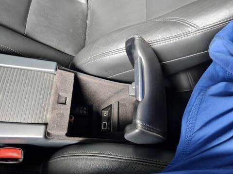 Foto 2ª: Consola Central Volvo XC 60 MOMENTUM 2WD 181CV 133KW [D4204T5] (2014)