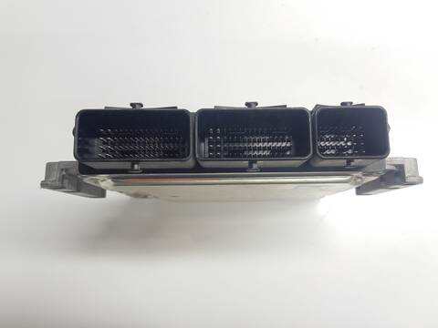 Foto 2ª: Centralita Motor ECU Renault Trafic L1H1 27T 130CV 97KW (2014)