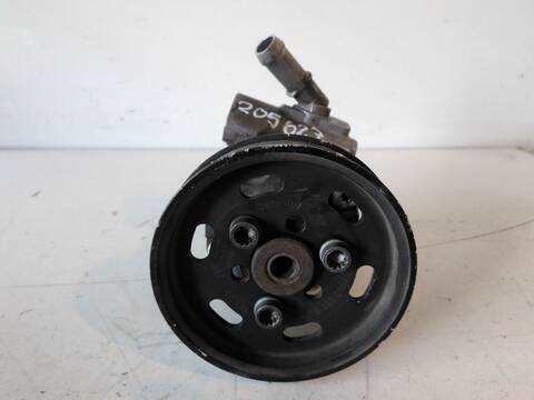 Foto 3ª: Bomba de Direccion Audi A4 BASICO 2.0 16V TDI 143CV (2008)
