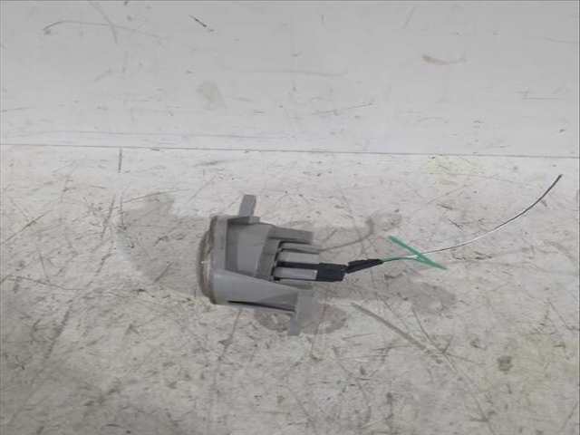 Foto 2ª: Faro Antiniebla Delantero Izquierdo Toyota Corolla 1.8 VVTI HYBRID ZWE219) HATCHBACK 140CV [2ZR-FXE] (2018)