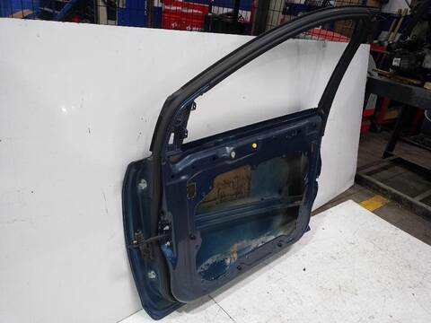 Foto 3ª: Puerta Delantera Derecha Ford Focus TREND 101CV [HWDA] (2004)