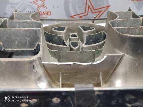 Foto 2ª: Rejilla Delantera Toyota Land Cruiser 3.0 D-4D GX 163CV 120KW [1KDFTV] (2004)