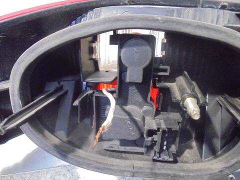 Foto 2ª: Piloto Trasero Derecho Renault Laguna AUTHENTIQUE 120CV 88KW [F9Q C7] (2003)