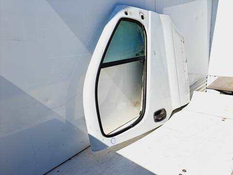Foto 2ª: Puerta Delantera Derecha Opel Viva 1.9 CDTI CAT F9Q-760 - L08) 101CV 74KW [F9QU7] (2006)