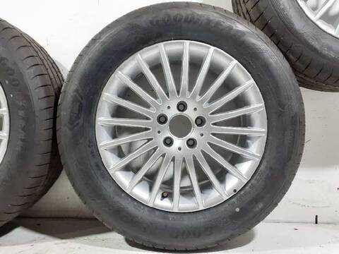 Foto 3ª: Juego LLantas Mercedes Clase V 200 136CV 100KW (2014)