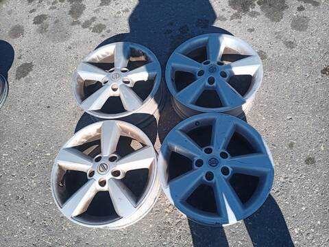 Juego LLantas Nissan Qashqai VERSION INDEFINIDA