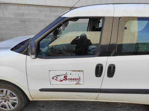 Foto 1ª: Puerta Delantera Izquierda Fiat Doblo CARGO 330A1000 (2017)