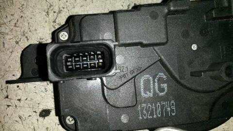 Foto 3ª: Cerradura Puerta Delantera Derecha Opel Zafira 1.9 CDTI 120CV 88KW [Z19DT] (2007)